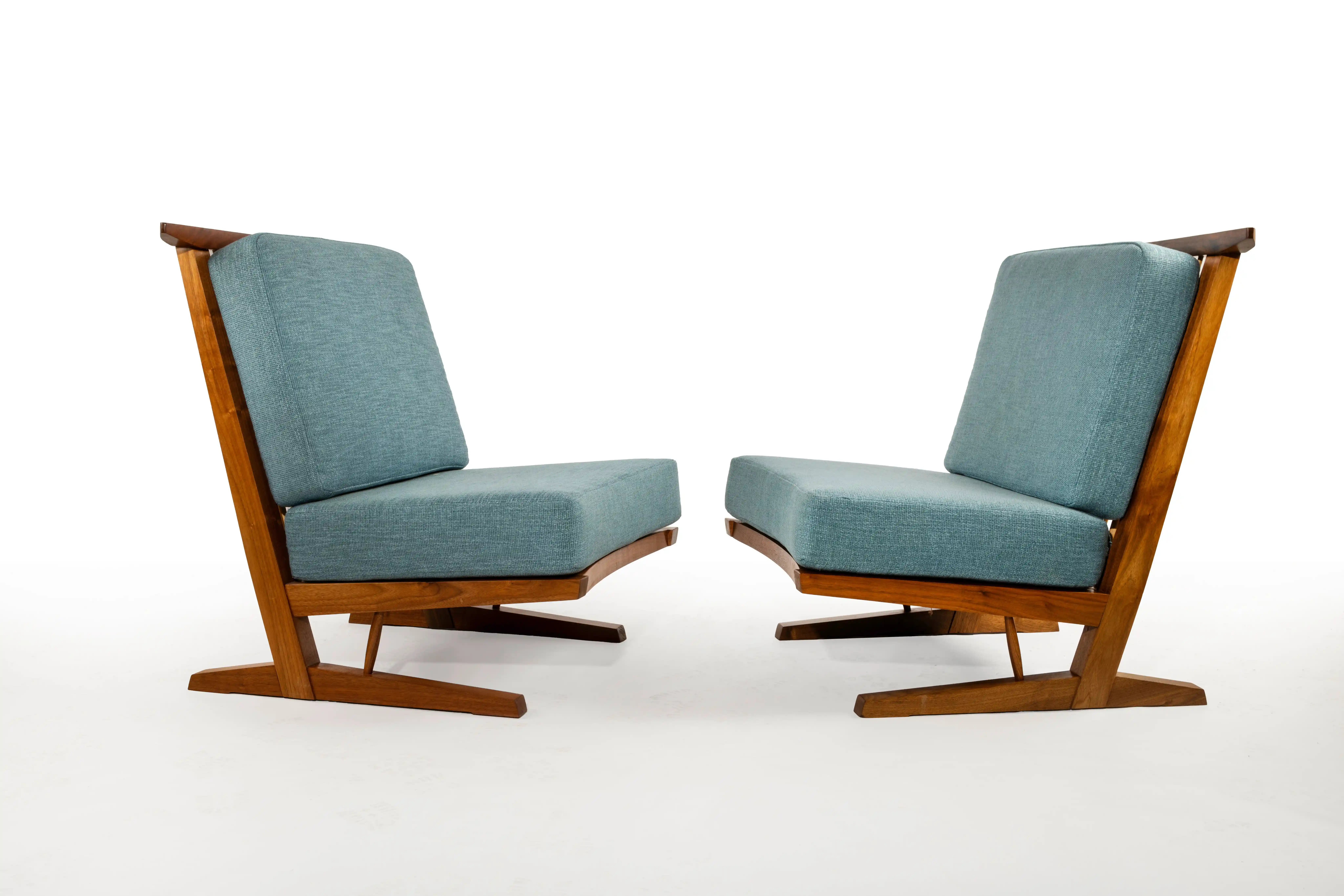 conoid-cushion-carousel-2