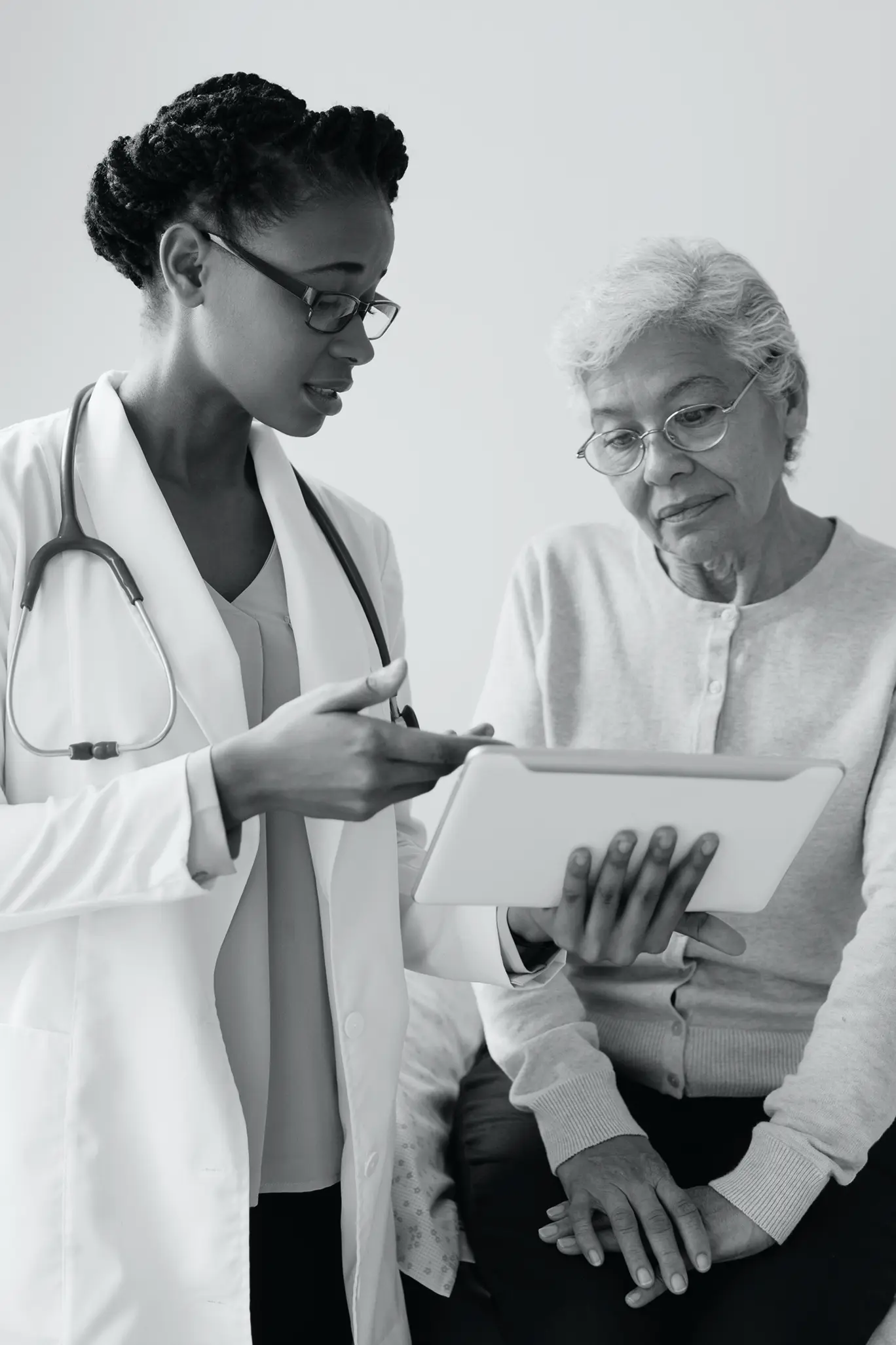 doctor charting patients info with AI powered agents